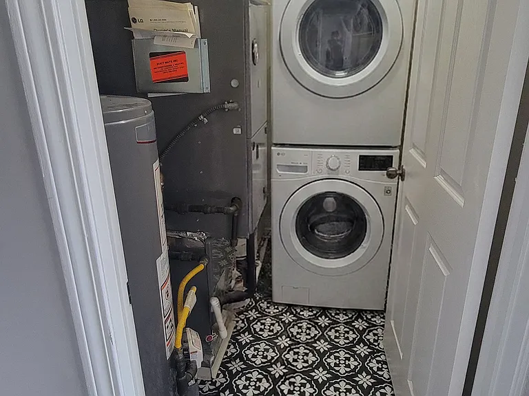 40 S Orange Ave — Photo 7
