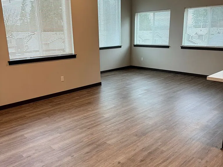 225 Penny Ave — Photo 3