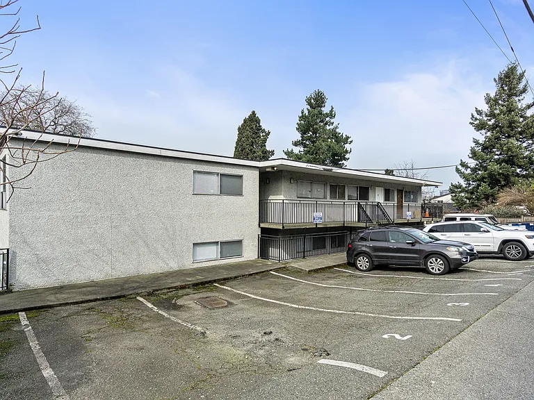 1330 12th Ave S #3 — Photo 18