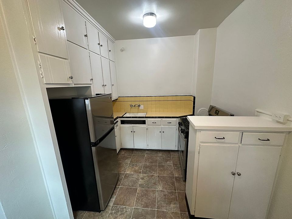 1st image of 565 Geary St #607
