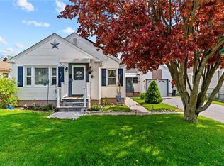 32 Waveland Ave, Johnston, RI 02919