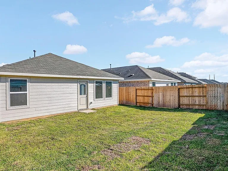 26911 Dalmatian Bellflower Dr — Photo 22
