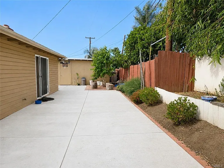 2640 Batson St — Photo 20