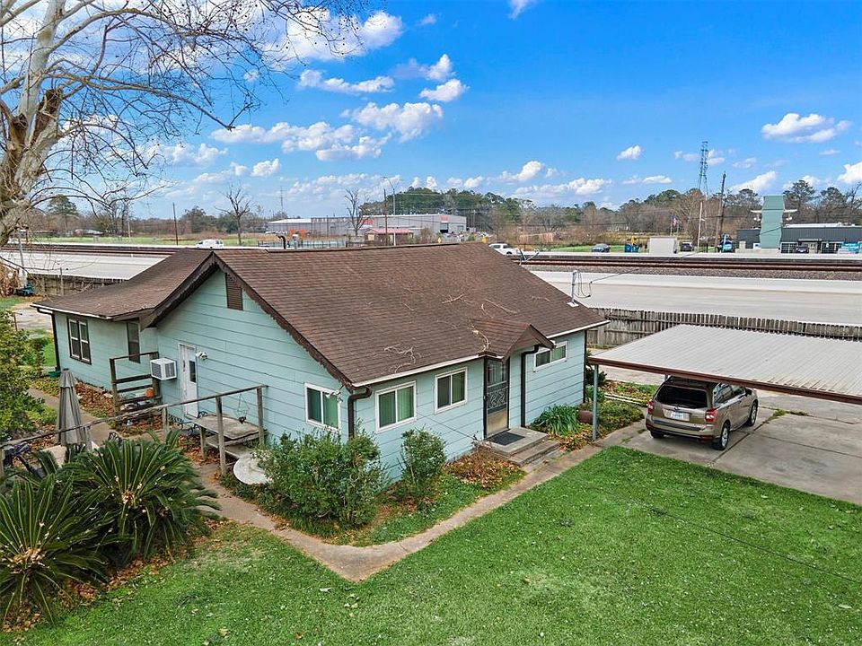 1239 Hill Road is conveniently located right off Hardy Toll Road Access. Take a look at all this property has to offer.