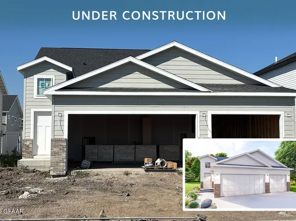 1062 David Dr, Grand Forks, ND 58201