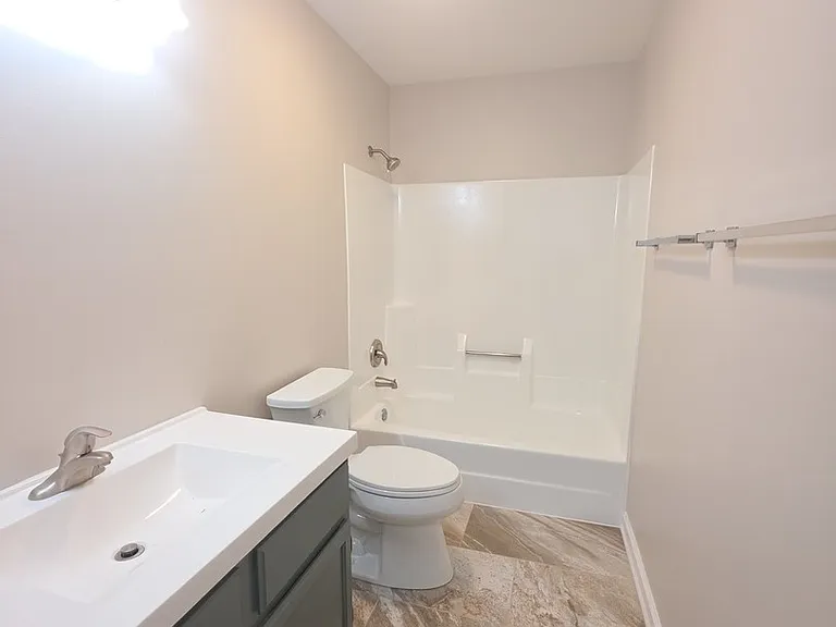 423 S 3rd St #2 — Photo 8
