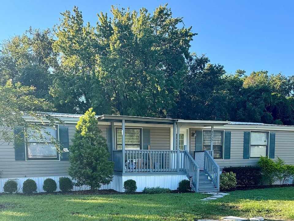 1st image of 4739 Dunkeld Ave