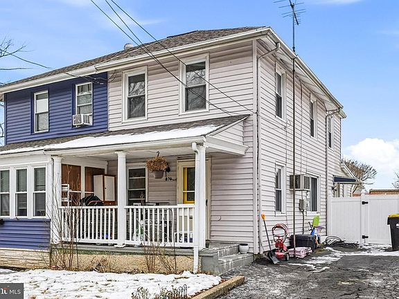 2nd image of 876 Williams Ave