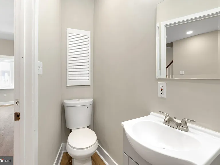 2946 S 15th St — Photo 10