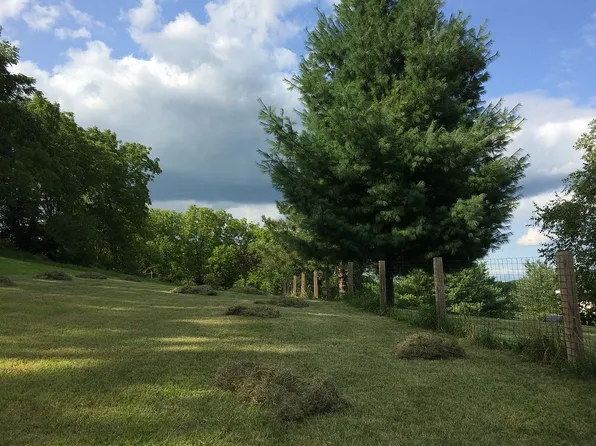 N6859 Hunters Ridge Dr, Delavan, WI 53115