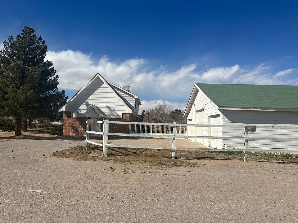 2nd image of 1540 Wind Ln