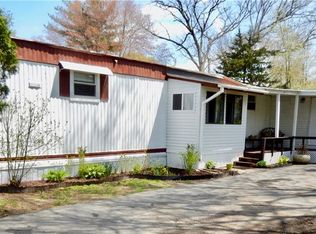 15 Phoenix Rd, Colchester, CT 06415