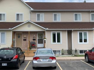 1815 Loranger Ct, Ottawa, ON K1C7H7