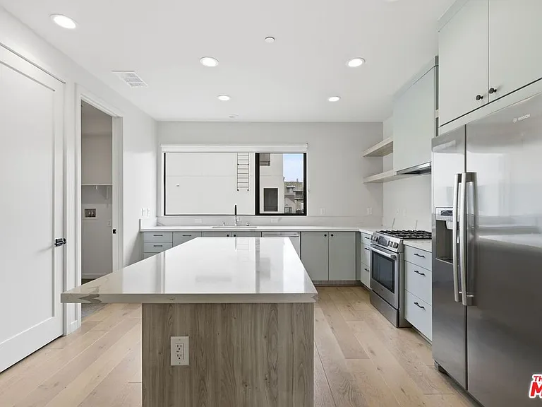 1605 N Arla Way — Photo 7