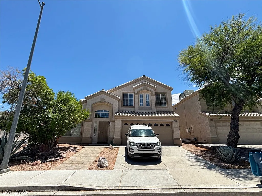 3 bed, 2.5 bath, 2264 sqft, $2,195 — Photo 1