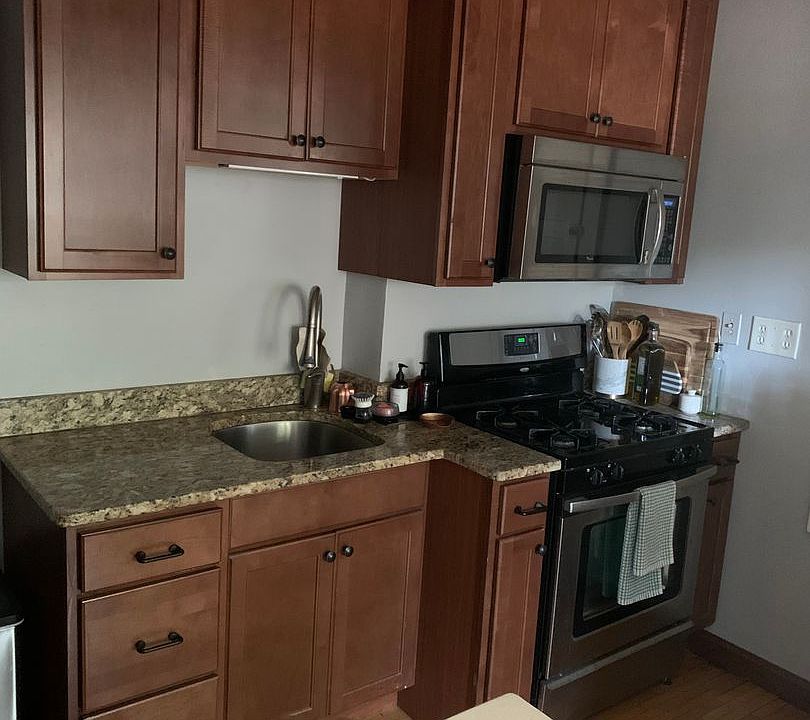 1st image of 1402 Portland Ave APT 1