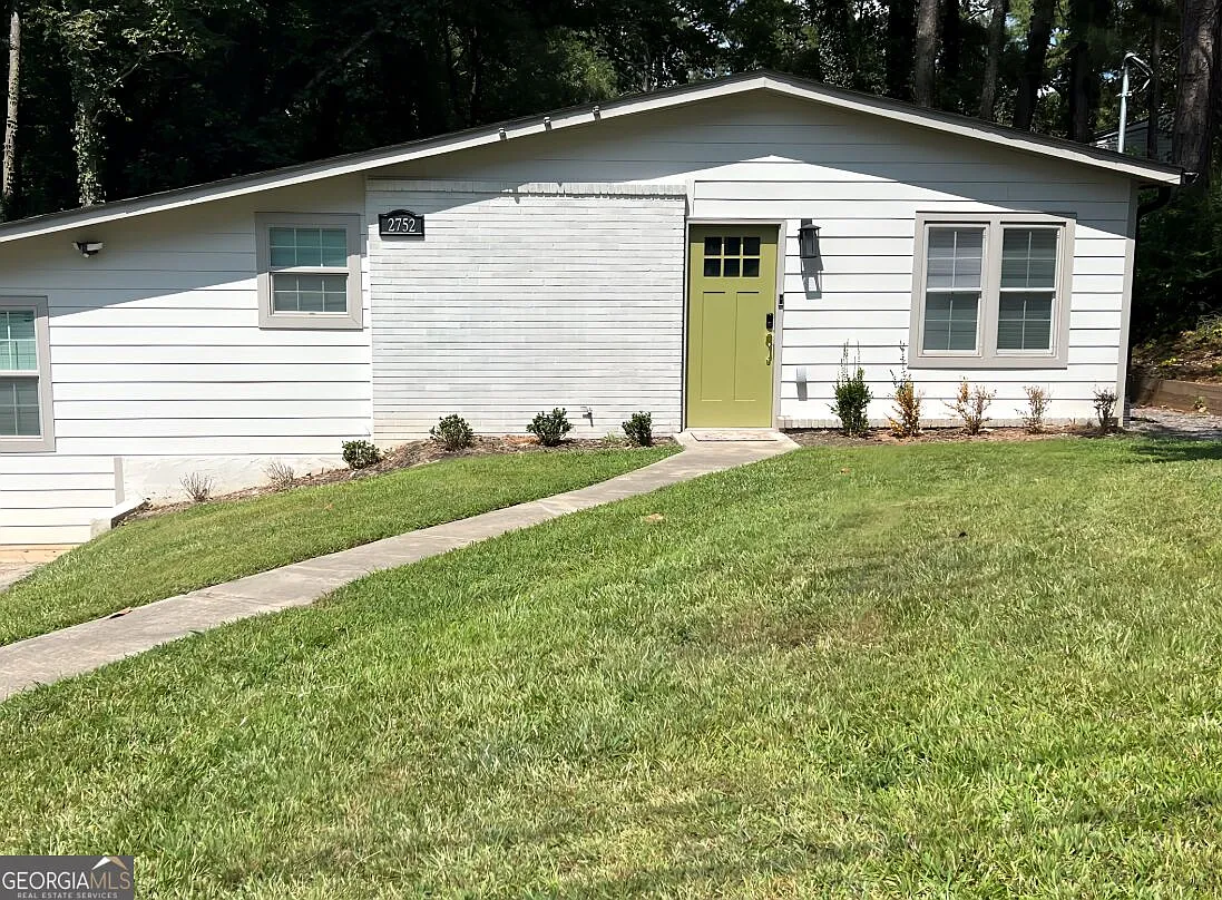 3 bed, 2.0 bath, 1254 sqft, $1,890 — Photo 1