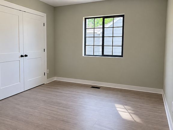 5th image of 105 S Saint W APT 3