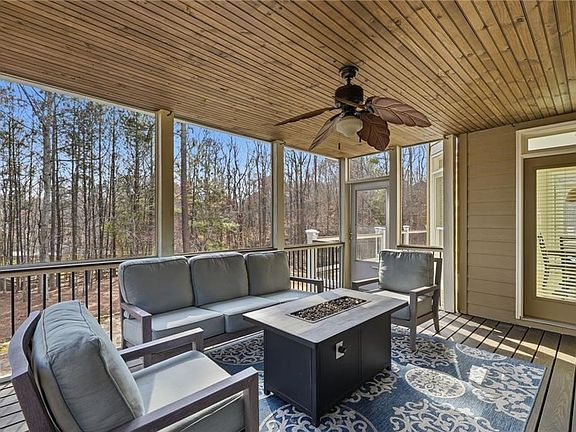 5th image of 205 Gold Point Pl