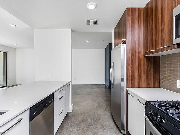 3rd image of 5728 La Mirada Ave #N301