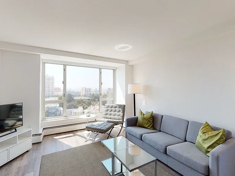 1000 Chestnut Street Apartments — Photo 33