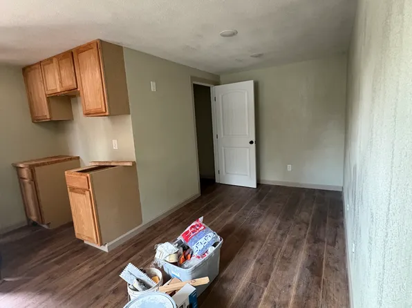 414 E Oklahoma St, Hennessey, OK 73742