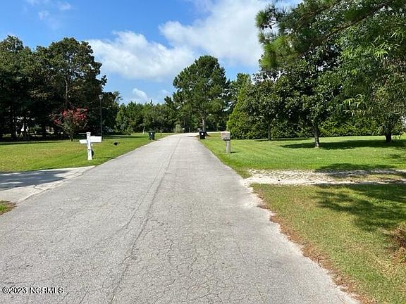 5th image of 2105 Holly Hills Court