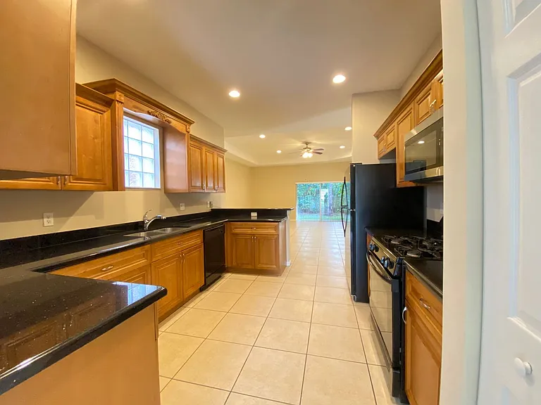 4329 Coquina Winds Way — Photo 6