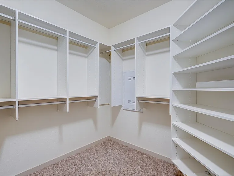 4613 Tully Dr — Photo 30