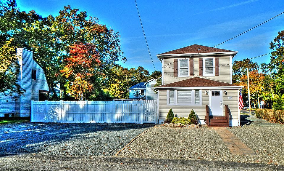 Front Yard and Driveway