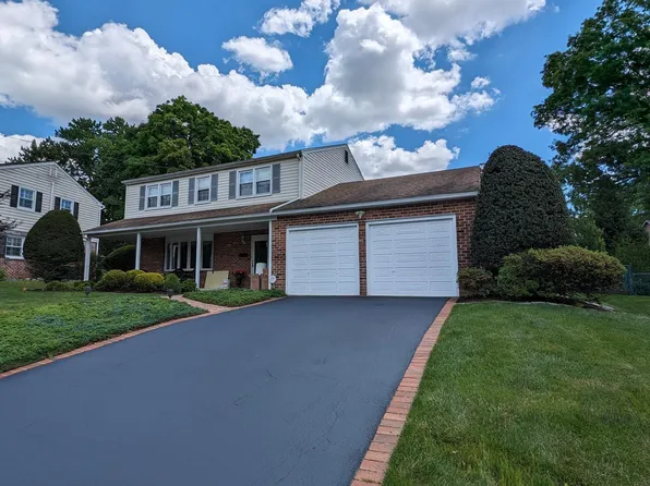 207 Wells Ln, Springfield, PA 19064