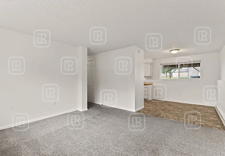 10505 E Mission Ave — Photo 6