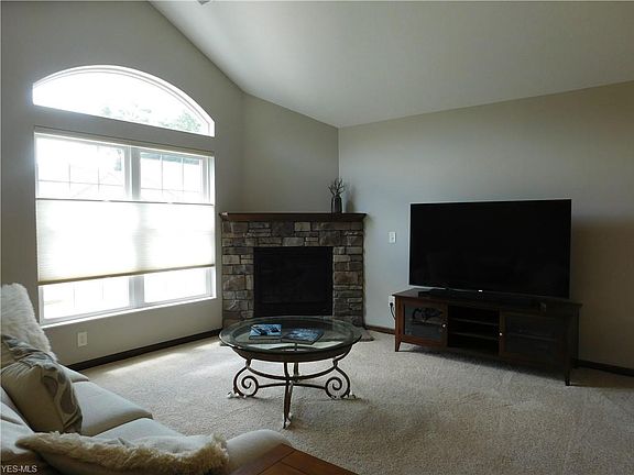 4th image of 2618 Wetherington Ln Unit 221