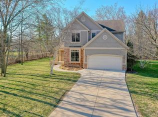 4033 W Squire Ave, Milwaukee, WI 53221