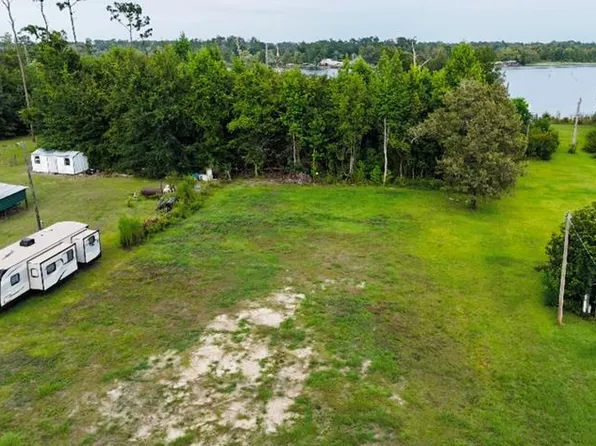 7969 Lakeshore Dr, Donalsonville, GA 39845
