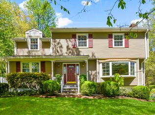 96 Surrey Rd, Stamford, CT 06903