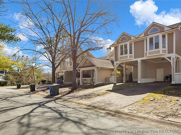 3rd image of 742 Victorian Pl