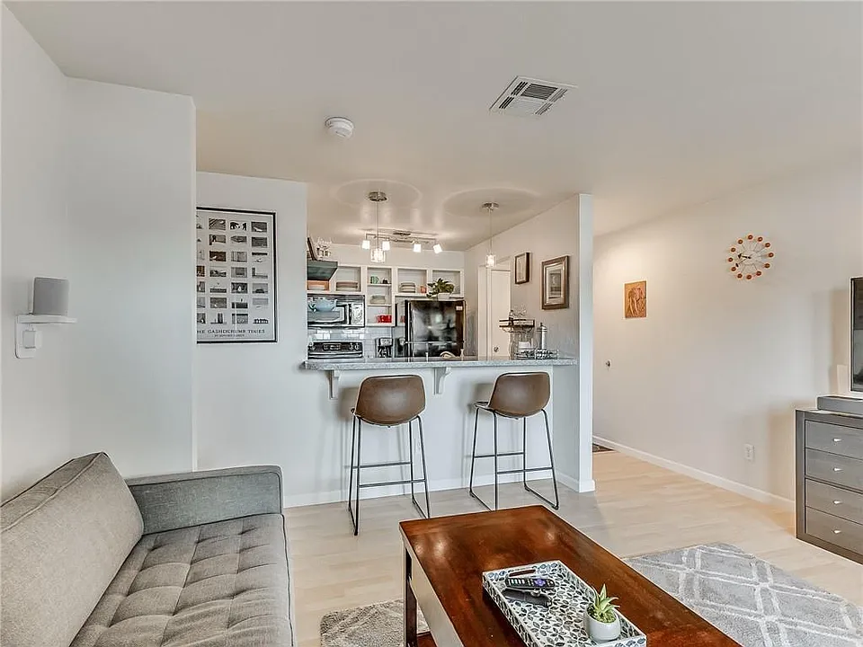 931 NW 7th St