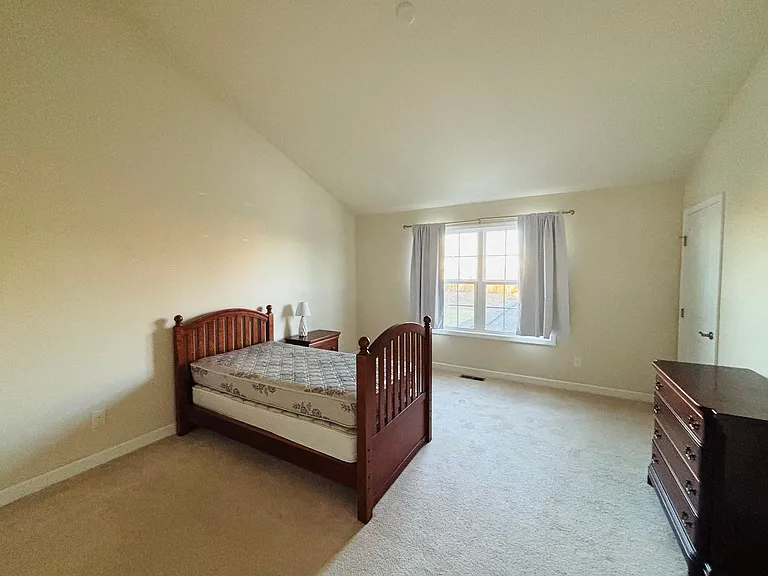 305 Phoenix Blvd NW — Photo 15