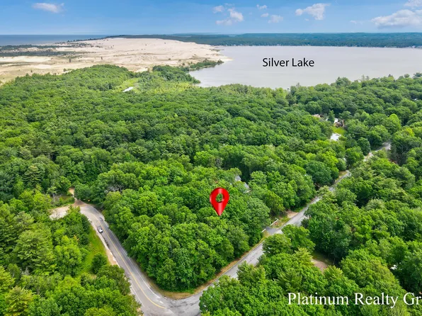 W Silver Lake Rd, Mears, MI 49436