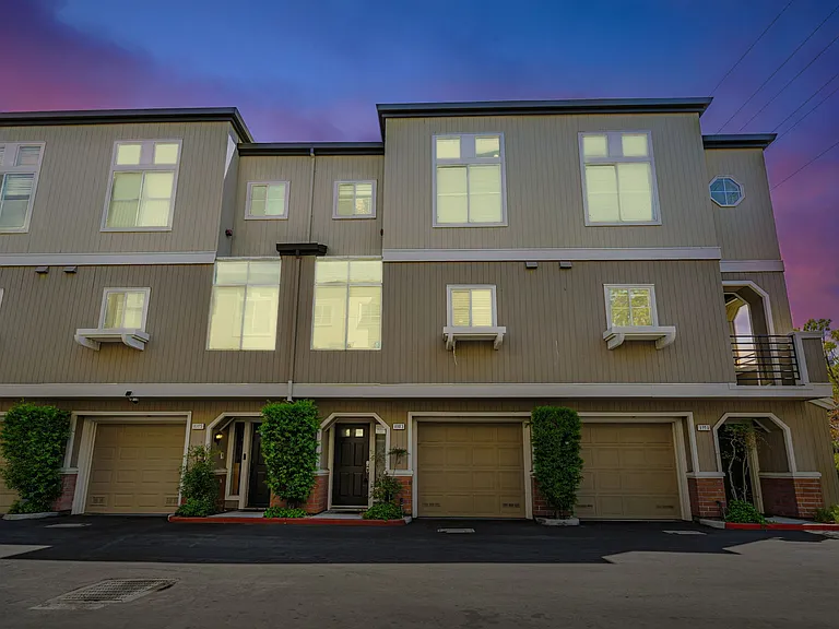 1103 Emerald Bay Ln — Photo 33