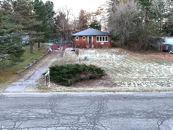3rd image of 79 Muirhead Cres