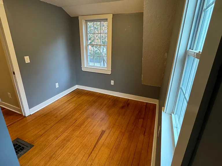 122 Raleigh Way — Photo 14
