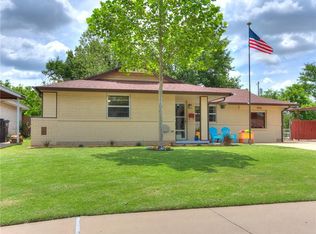 976 NW 5th St, Moore, OK 73160