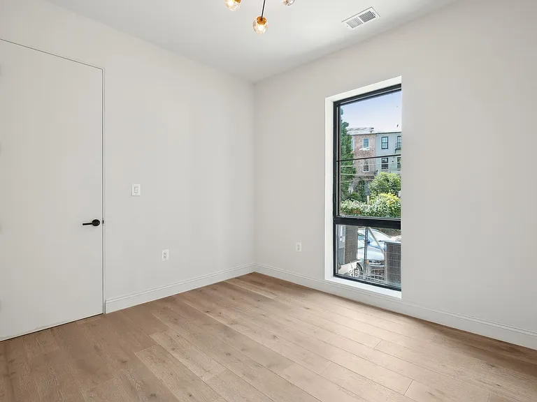 23 Logan Cir NW #4 — Photo 4
