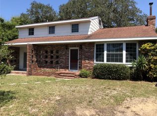 1214 Riverside Dr, Tarpon Springs, FL 34689