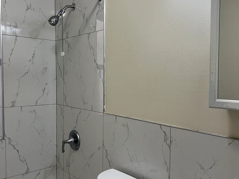 132 S Harrison St #1B — Photo 6