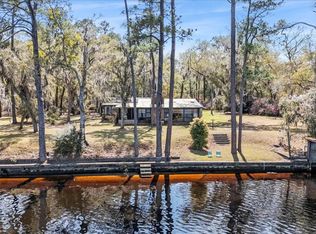 209 Rio Vista Dr, Sopchoppy, FL 32358