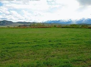 461 Arrow Hill Dr, Hamilton, MT 59840