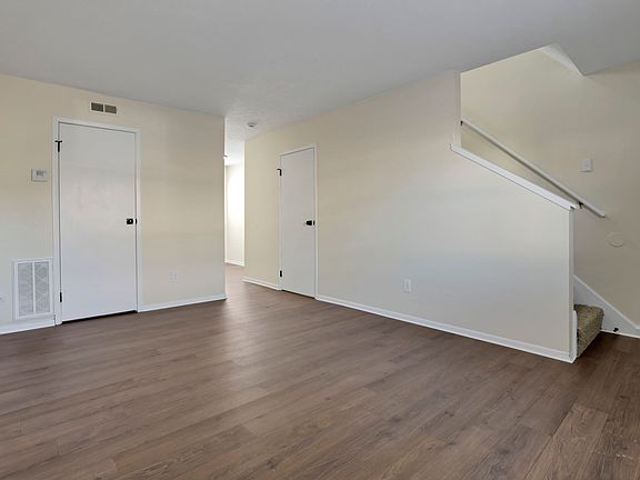 5th image of 2737 Brianlane Blvd
